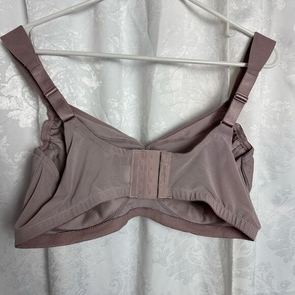 Glamorise MagicLift Seamless Support T-Shirt Bra - Picture 2 of 3